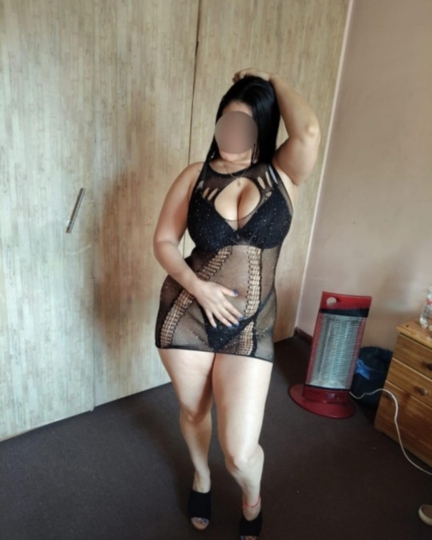 Naomy 35